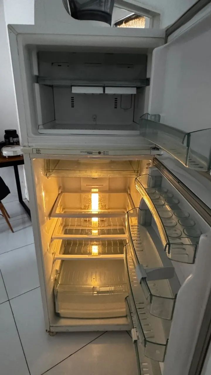 GELADEIRA 