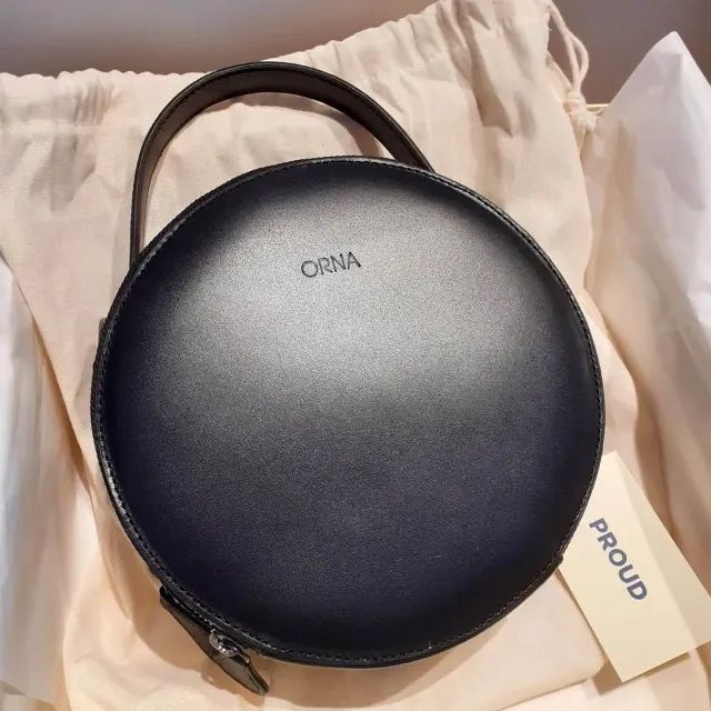 Bolsa preta Tarumã 2.0 marca Orna