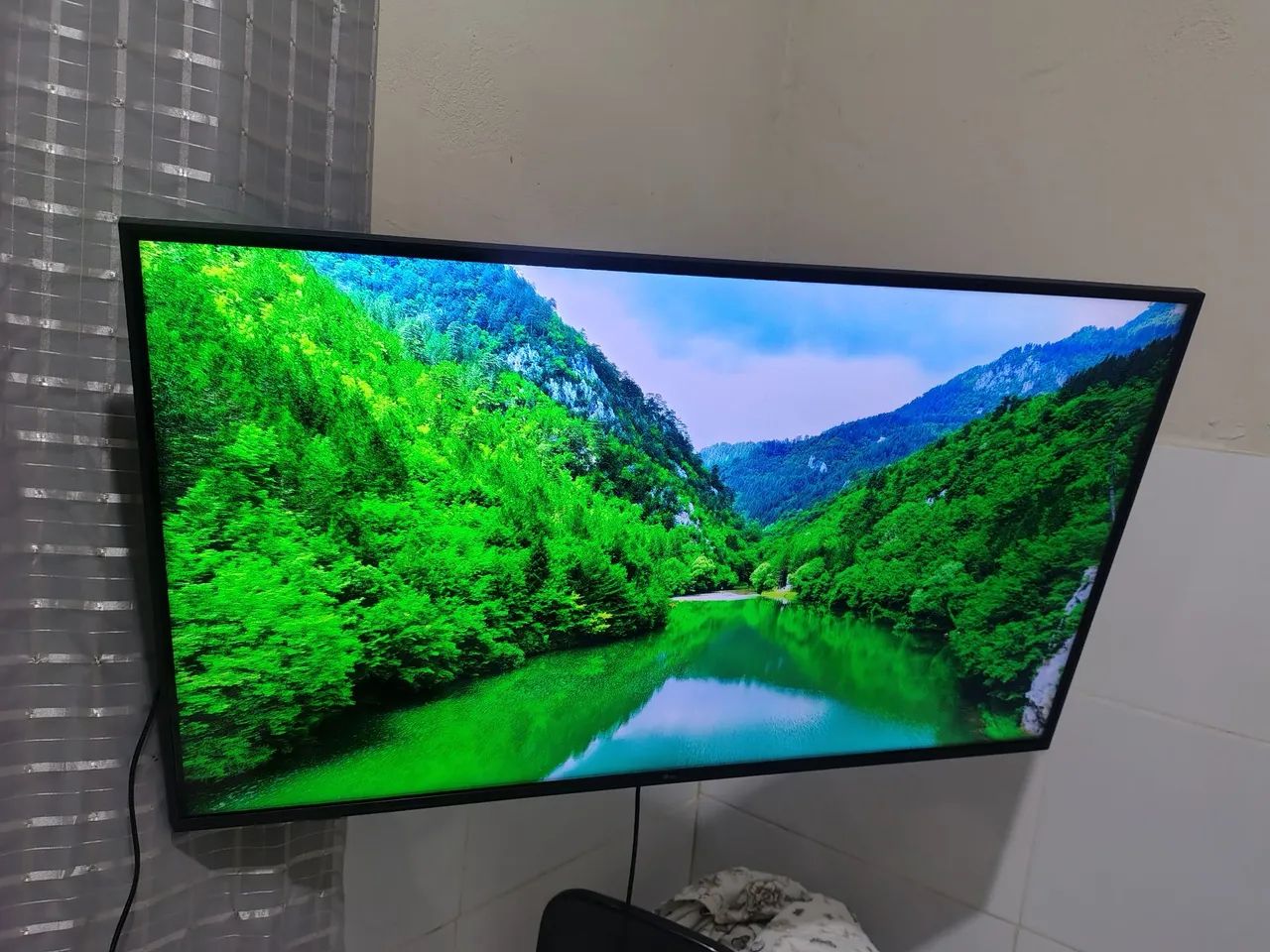 Tv LG 42 polegadas 4k hdr - Foto 2