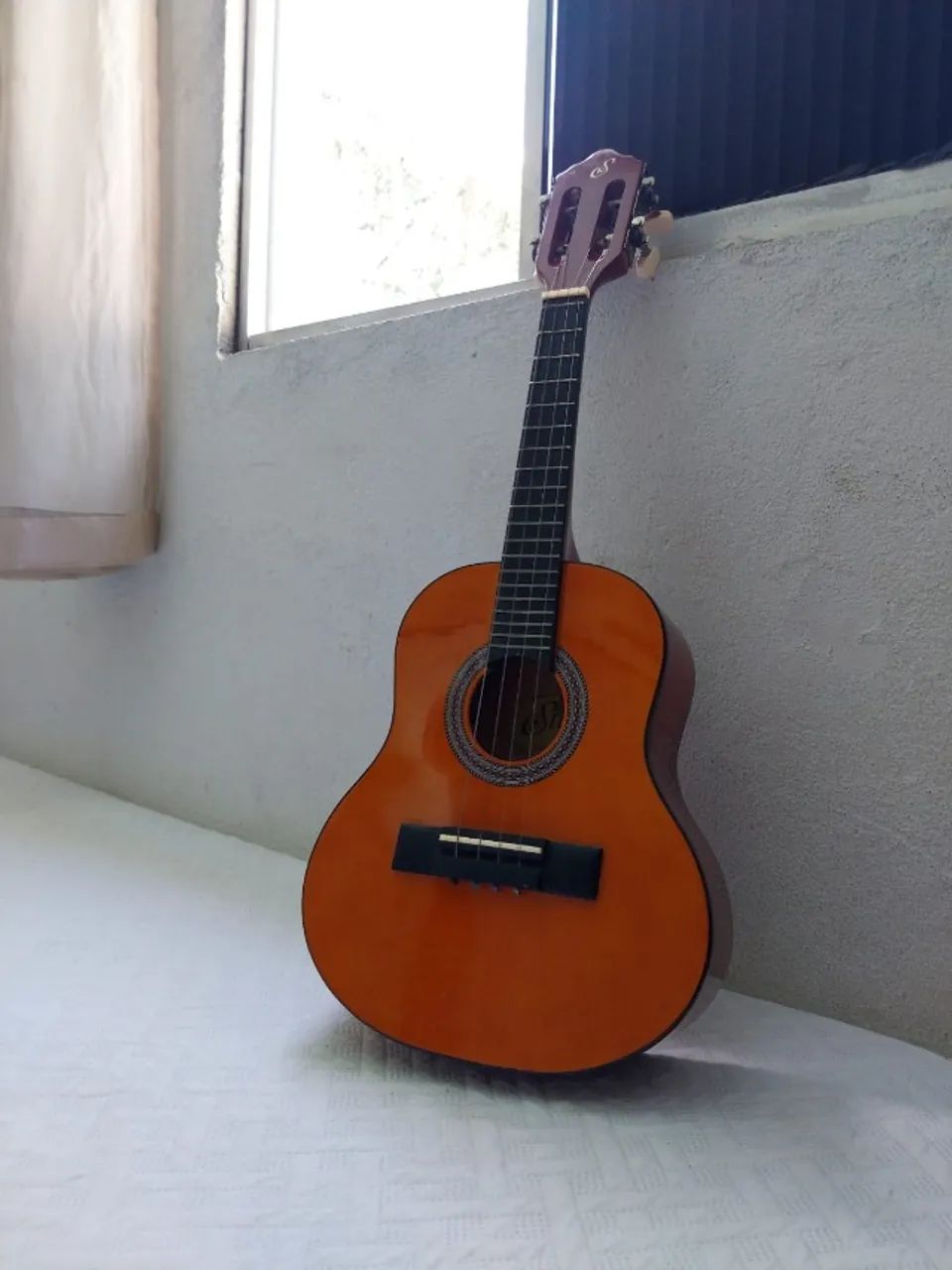 Vendo cavaquinho com capa