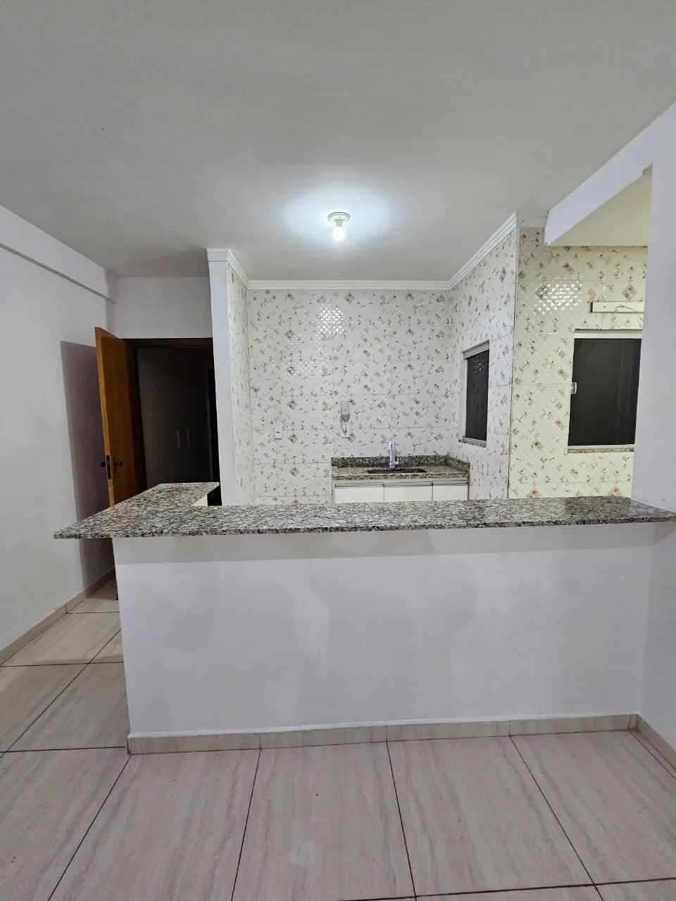 ALUGA-SE APARTAMENTO - SAMAMBAIA/DF - Foto 3