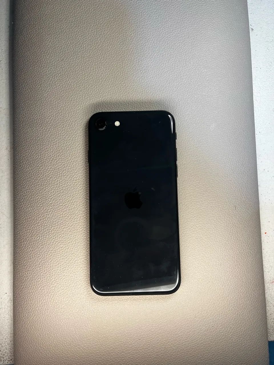 iPhone SE