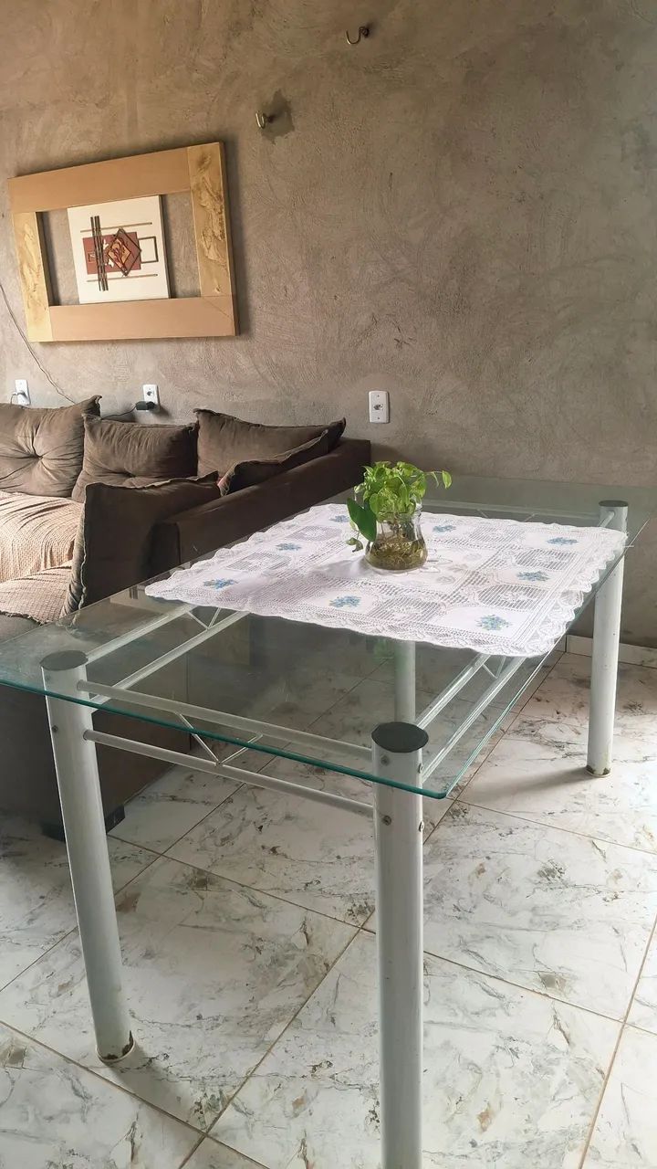 Mesa com 4 cadeiras 