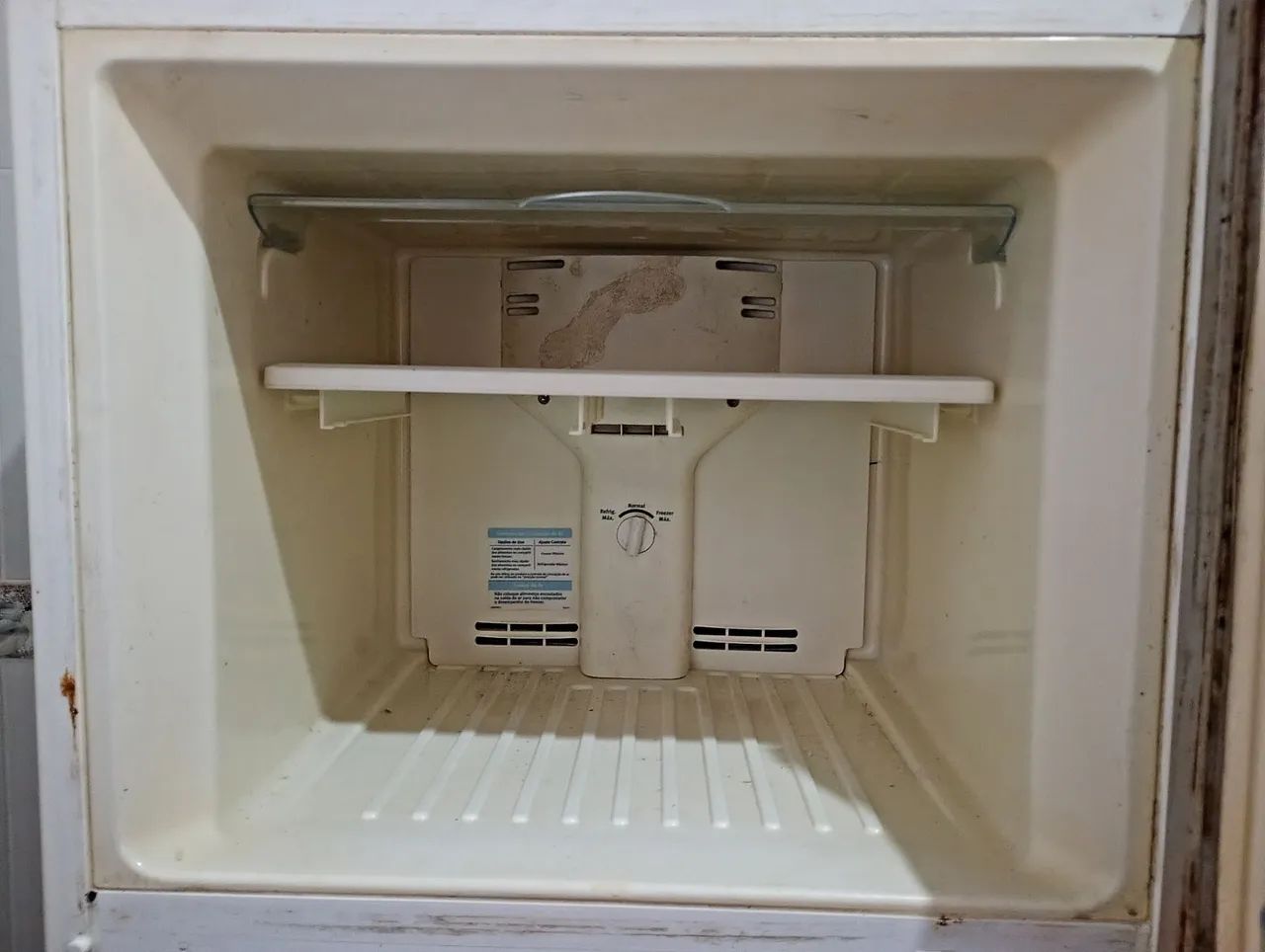 Geladeira electrolux para conserto ou retirada de peças  - Foto 4
