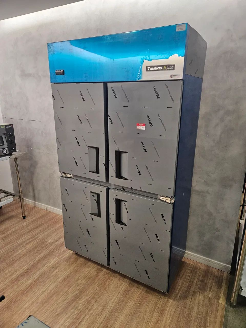 mini câmara refrigerada inox 790 litros