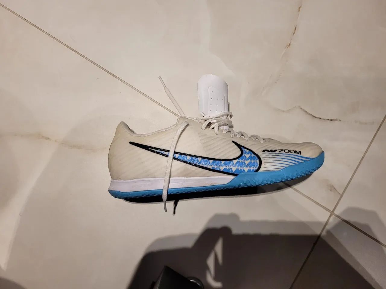 Chuteira de Futsal Nike Mercurial Air Academy n° 39 - Foto 2