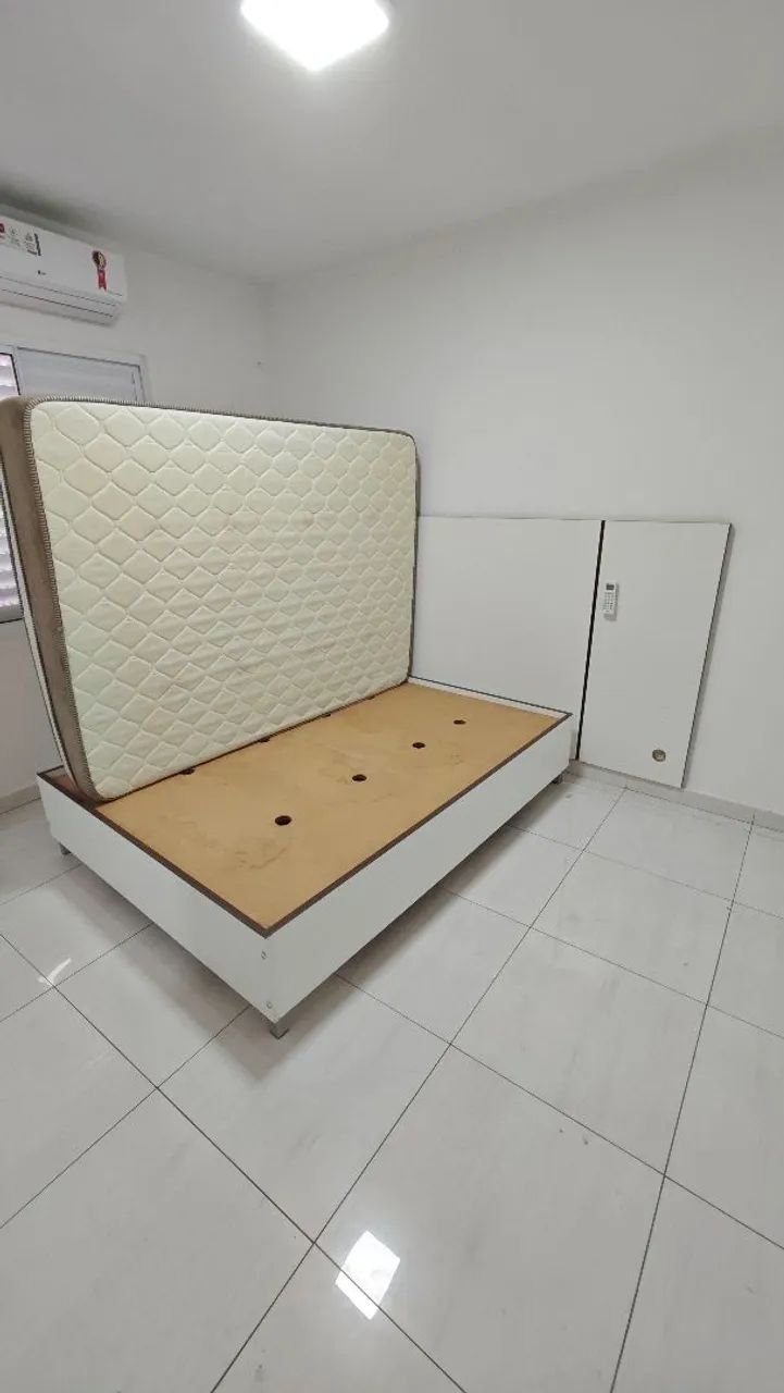 Cama, colchão e painel - Foto 2