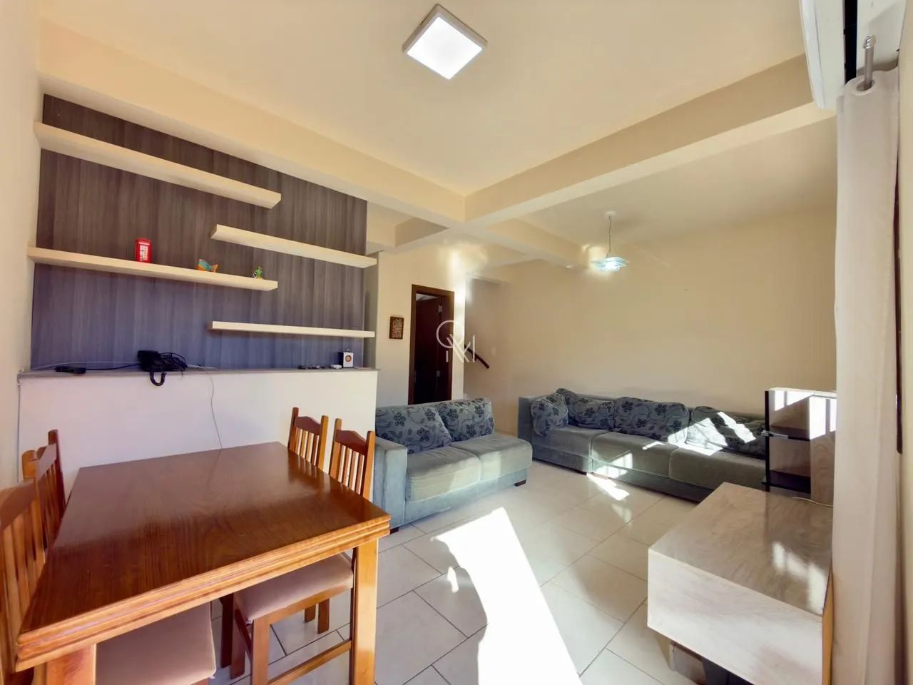 Sobrado com lavabo e 2 vagas - Foto 2