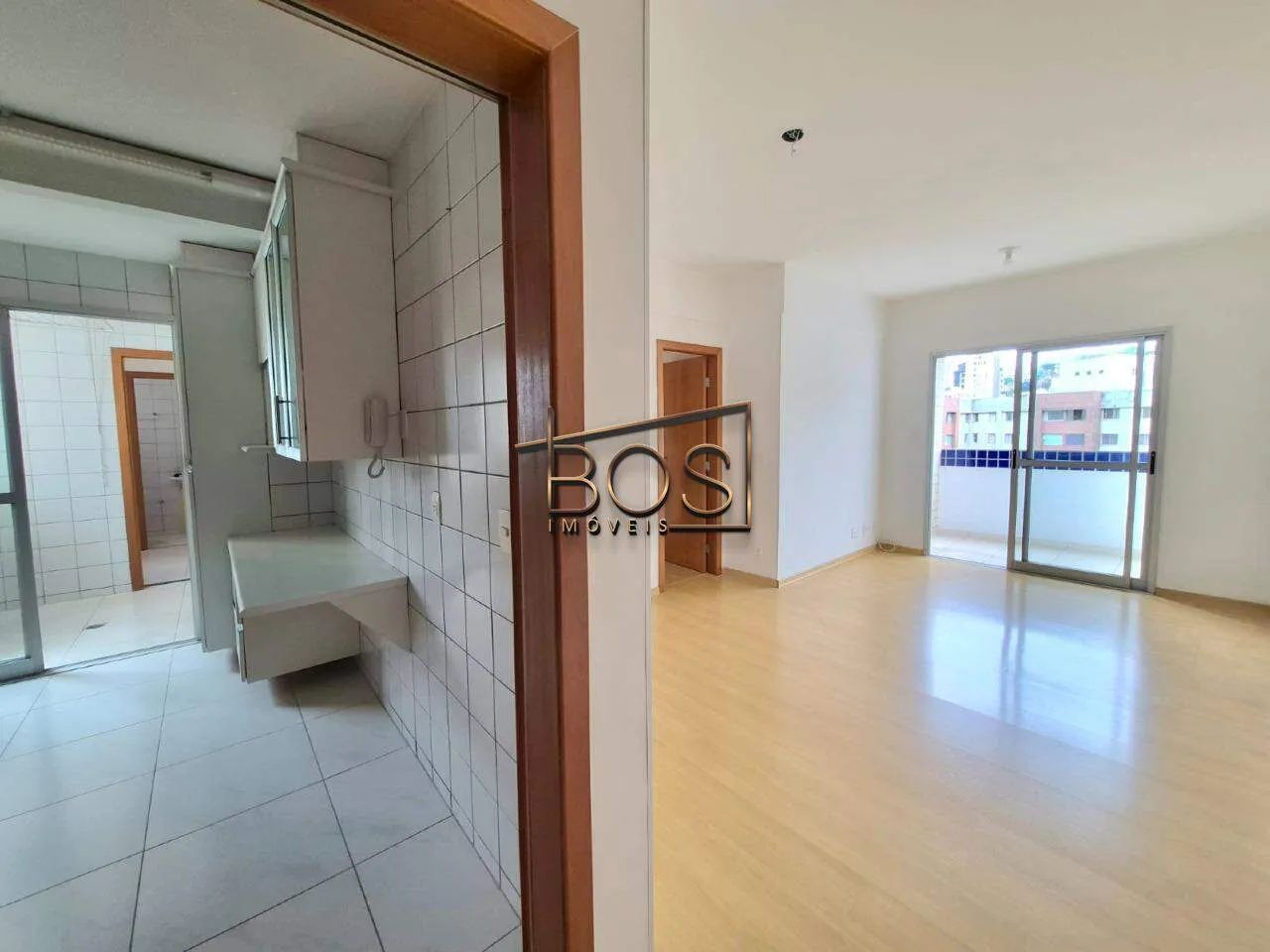 Apartamento com Varanda - 3 Quartos - 2 Vagas - DCE - Portaria 24h - Academia - Bairro: Sa