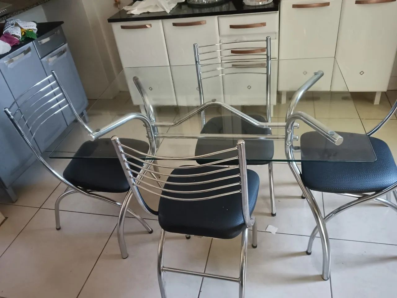Mesa 4 cadeiras  - Foto 3