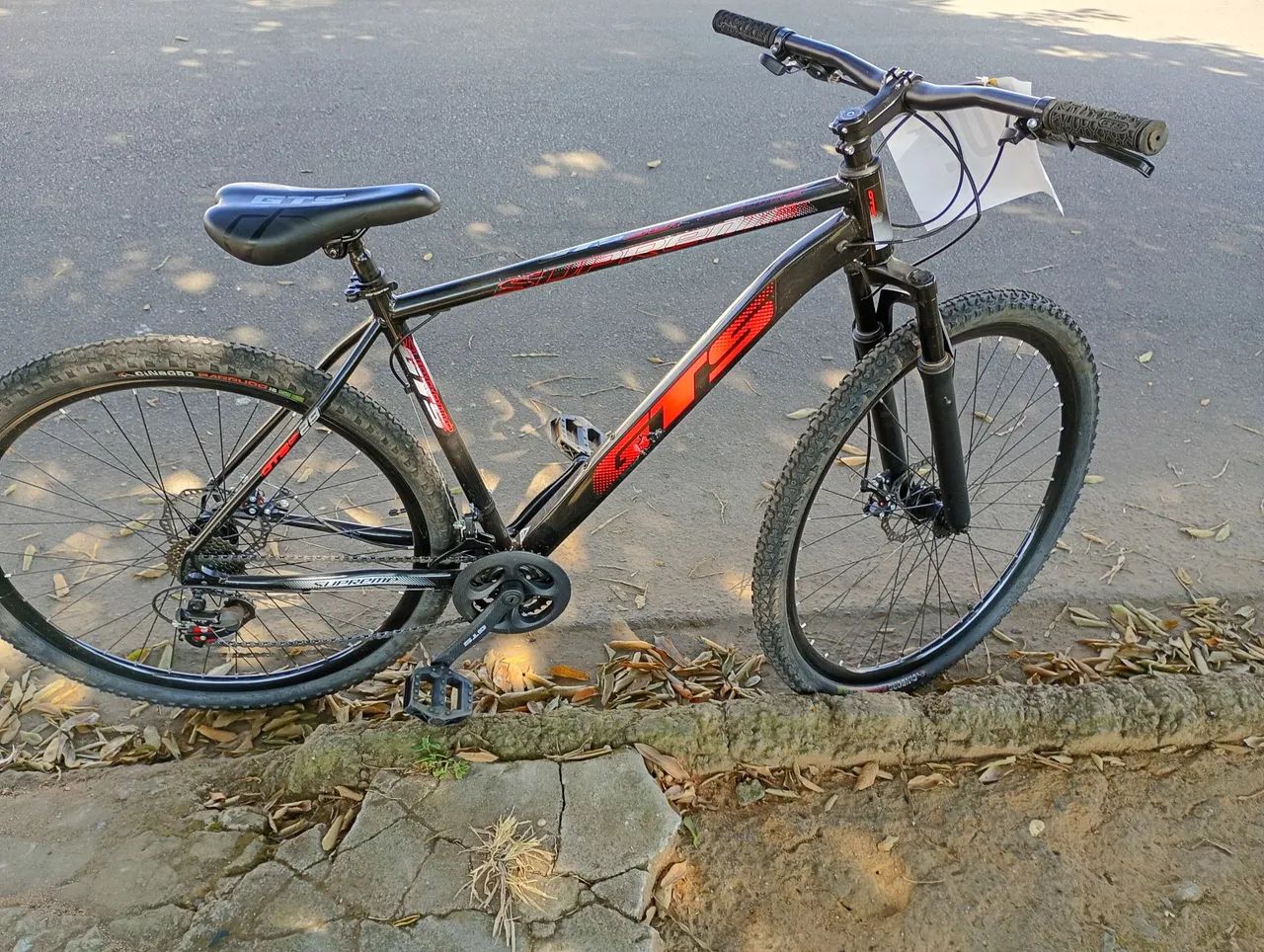 Vdd ou troco bicicleta nova aro 29 com nota fiscal. 