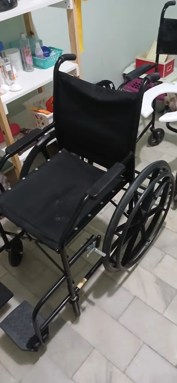 Cadeira de Rodas (ZERO) - Foto 2