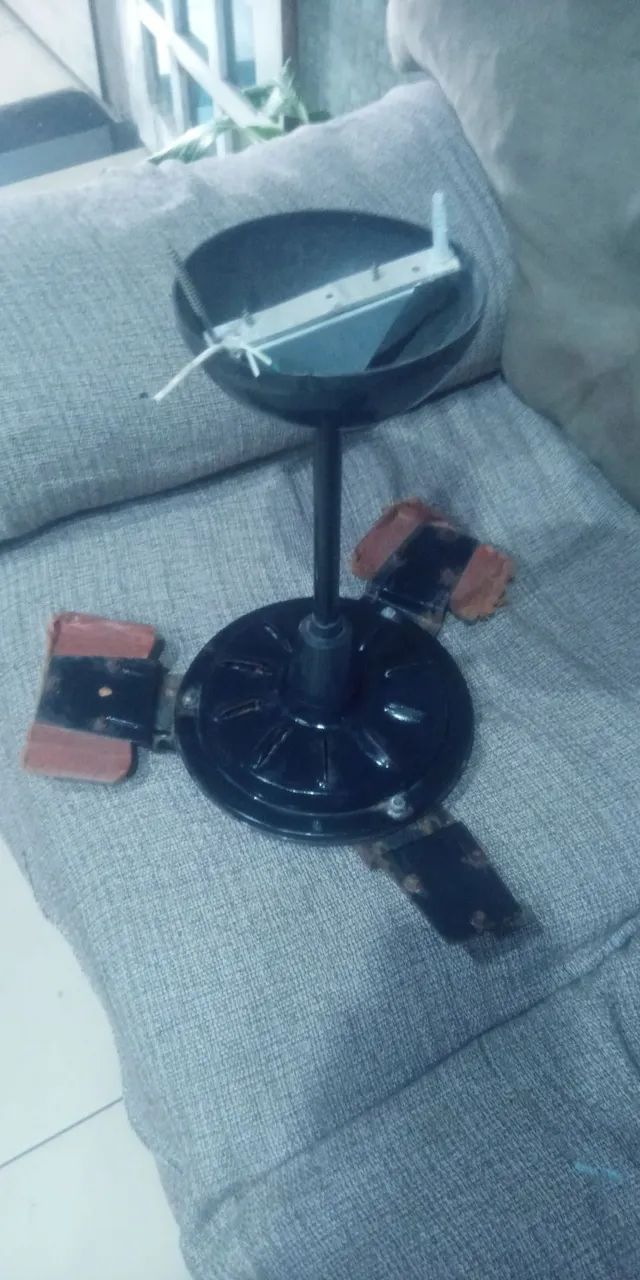 Ventilador de teto só o Motor Bom. $ 50.00