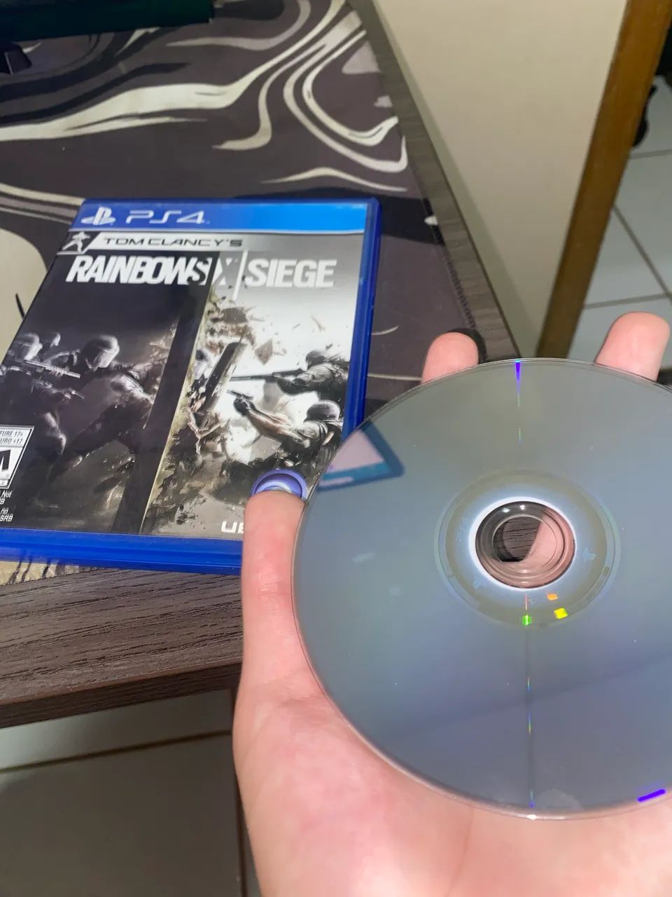 Rainbow Six siege(ps4 usado) - Foto 3