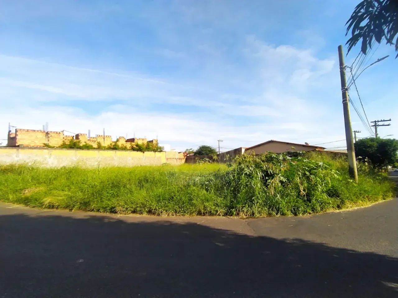 Terreno Padrão em Uberlândia - Foto 2