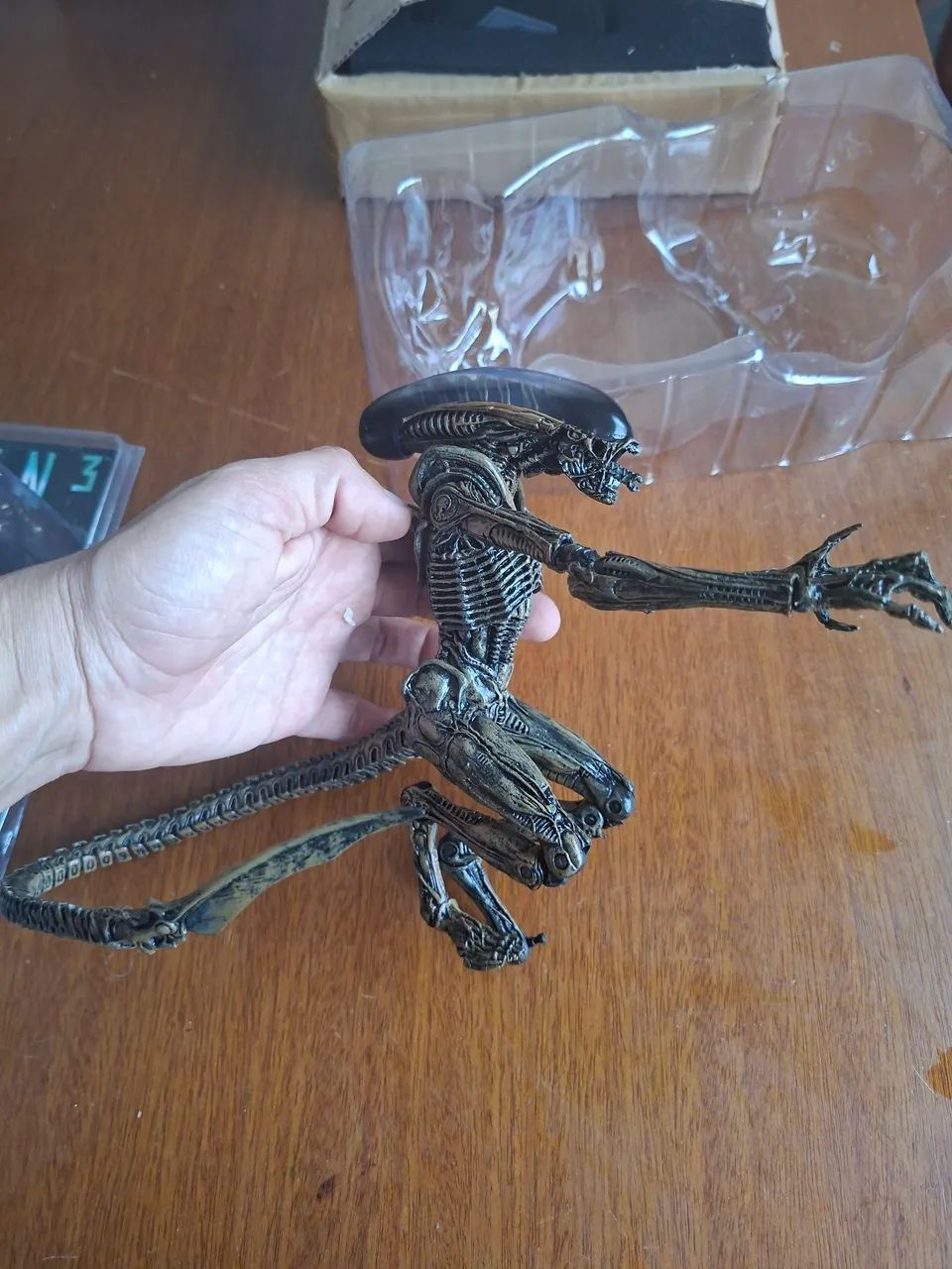 Action figures Venum Alien Kratos - Foto 4