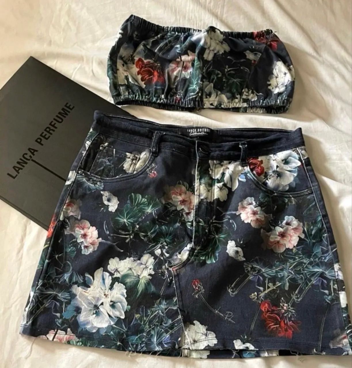 Saia + cropped Lança Perfume TAM 44