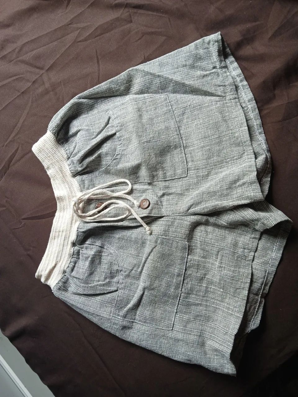 Short curto estilo linho