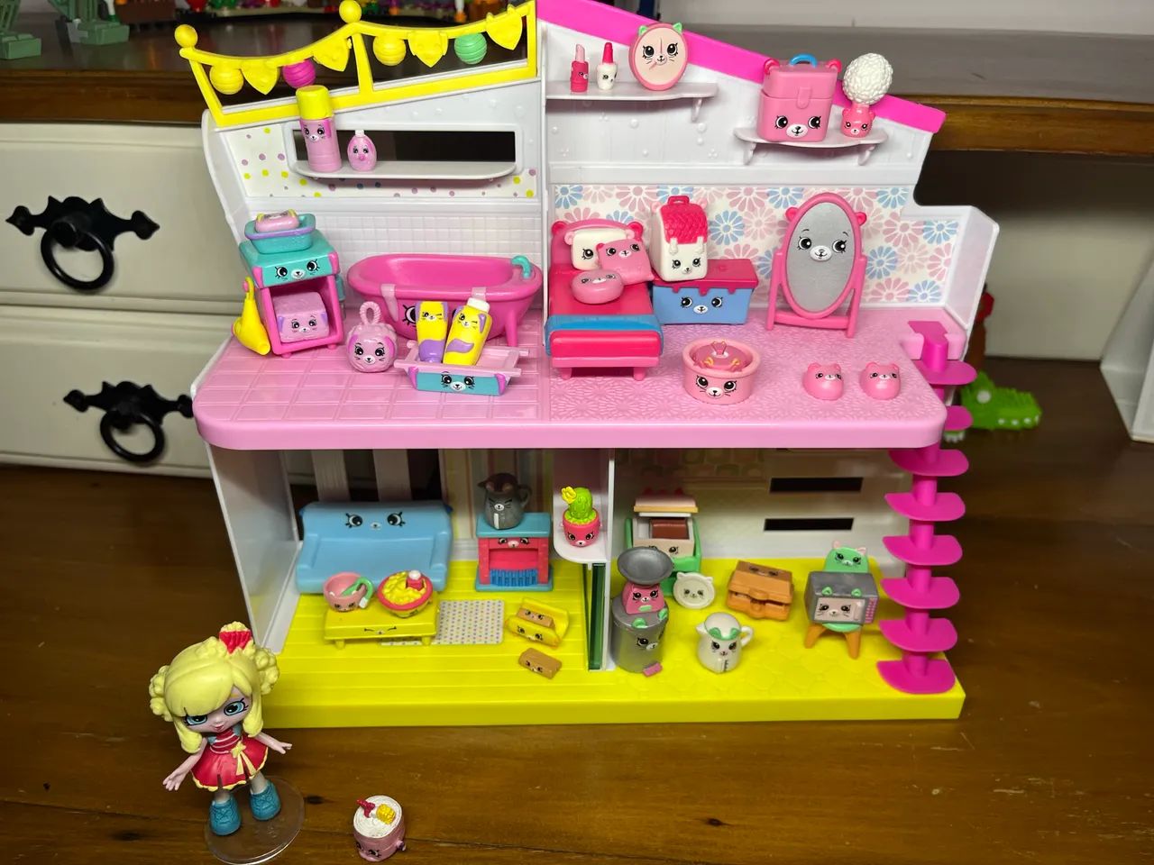 Shopkins - casinha happy places com acessórios 