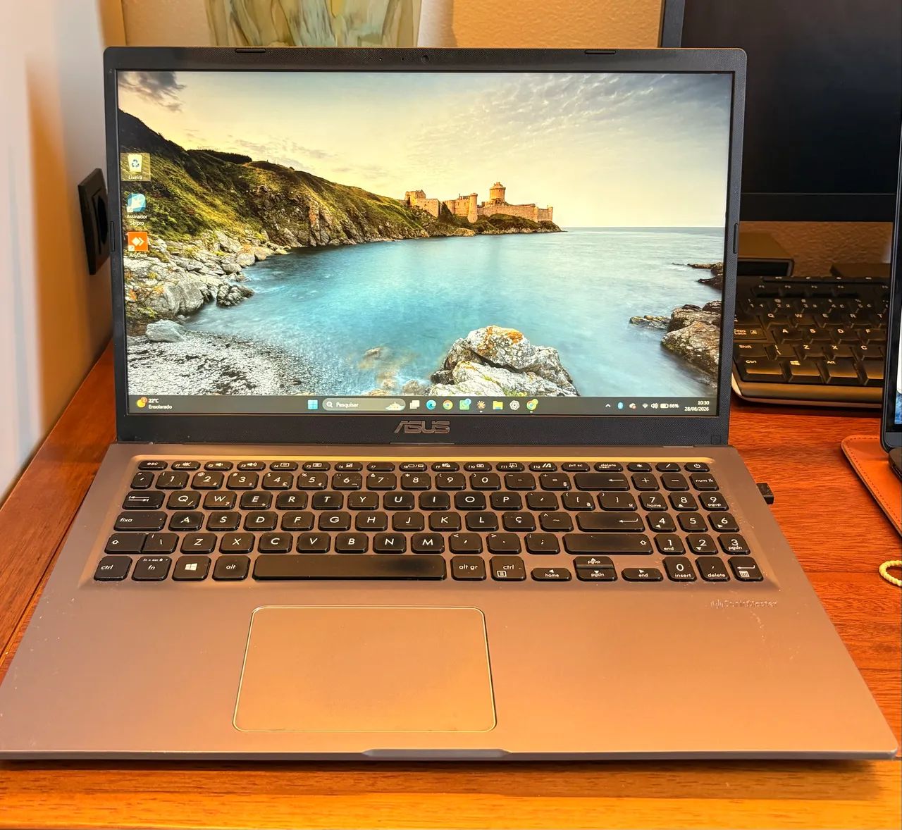 Notebook Asus i5 8gb 240SSD
