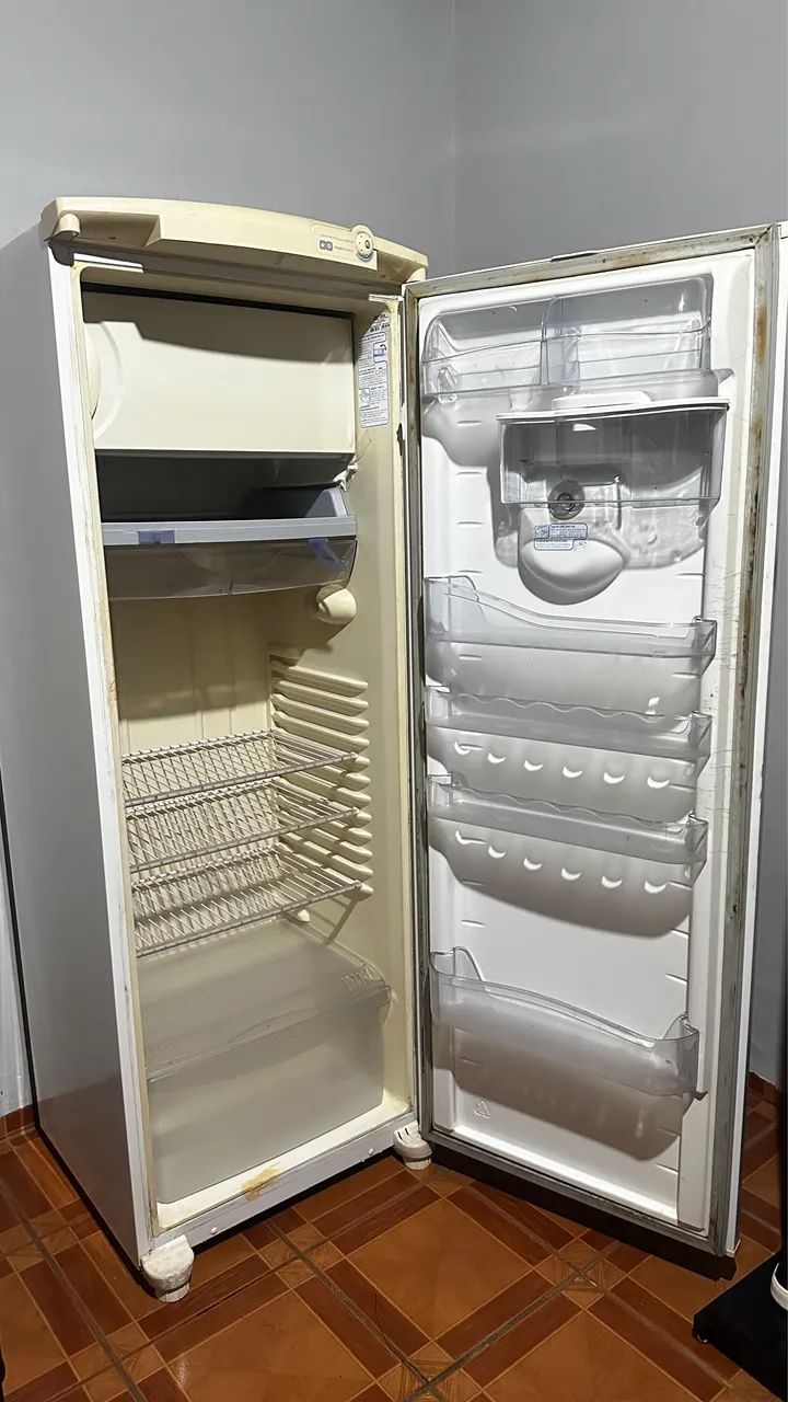 Geladeira cônsul 380L