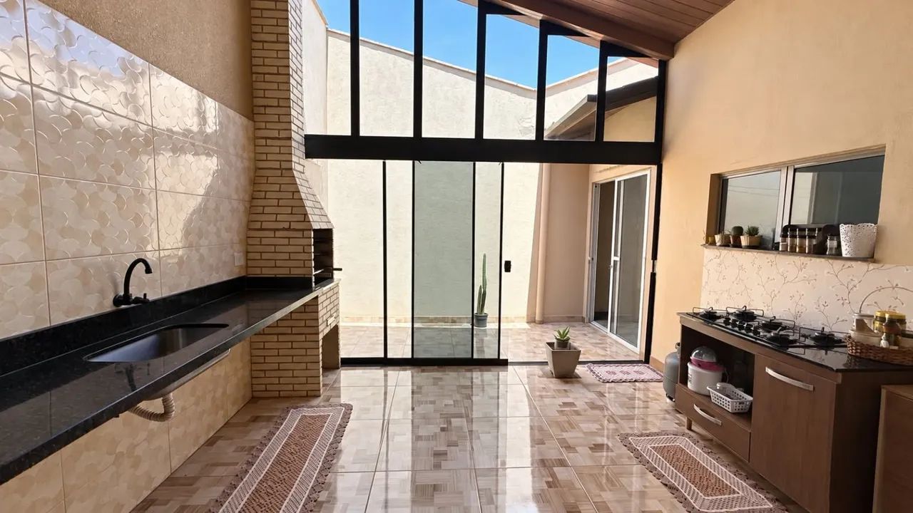 Casa no Condomínio Vale da Lua
