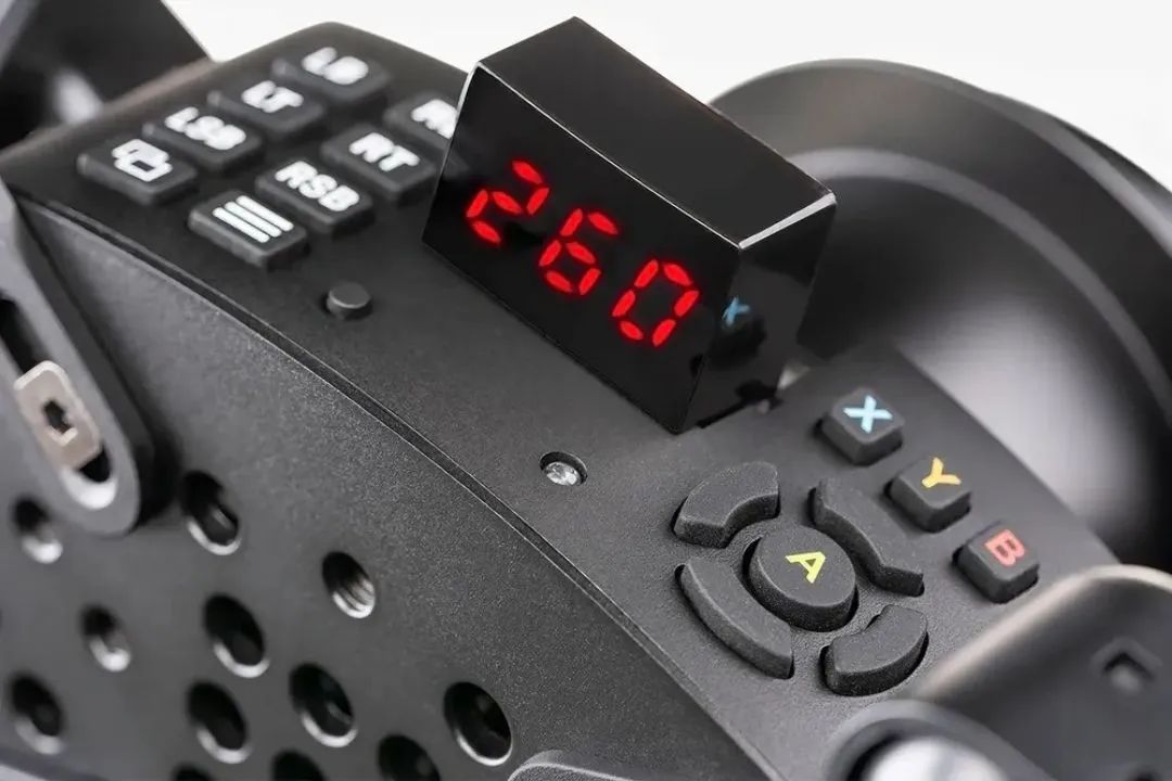 Fanatec Universal Hub と momo MOD.78 のセット Fanatec® ClubSport