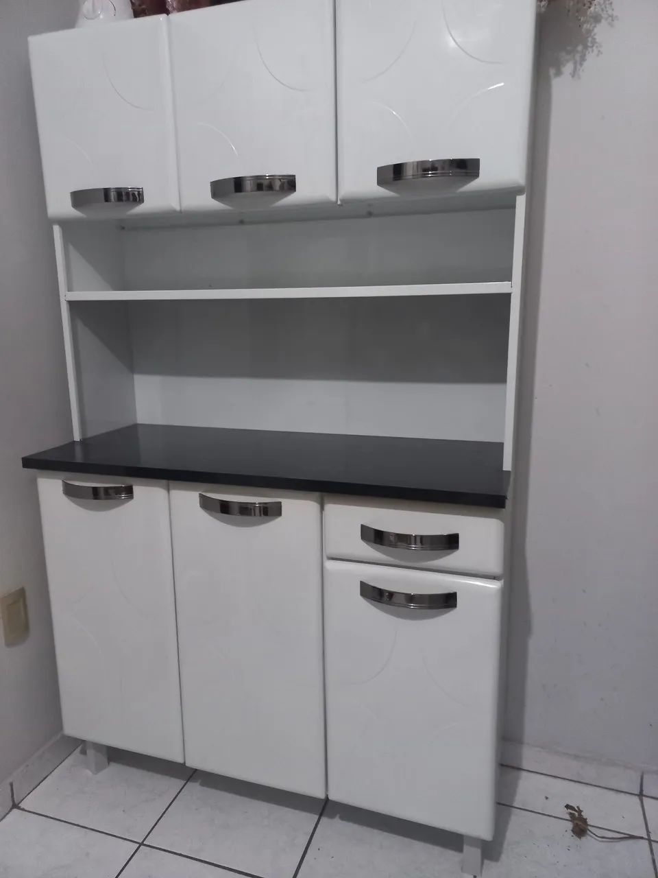 Armário Telasul 6 portas e 1 gaveta