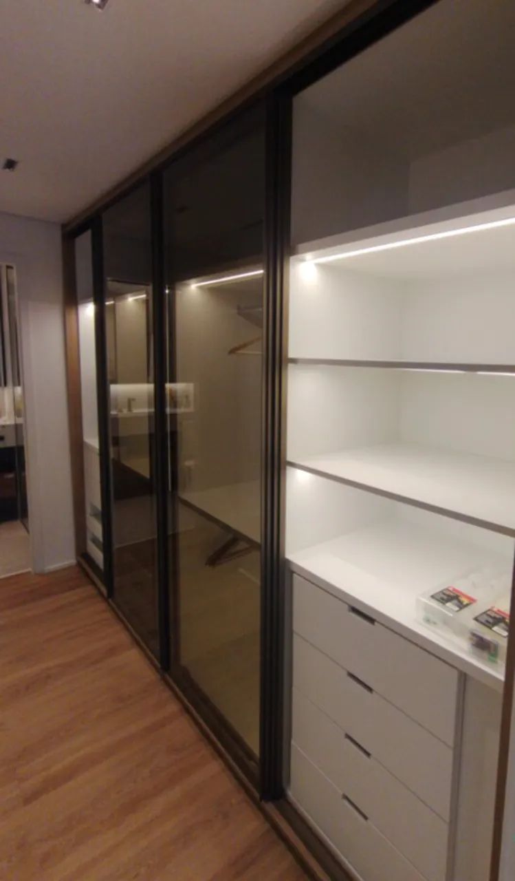 Guarda Roupa MDF com portas de vidro - Foto 2