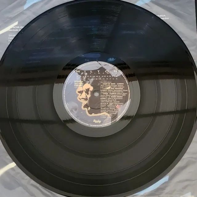 Lp Milton Nascimento A Barca Dos Amantes Wayne Shorter - Foto 4