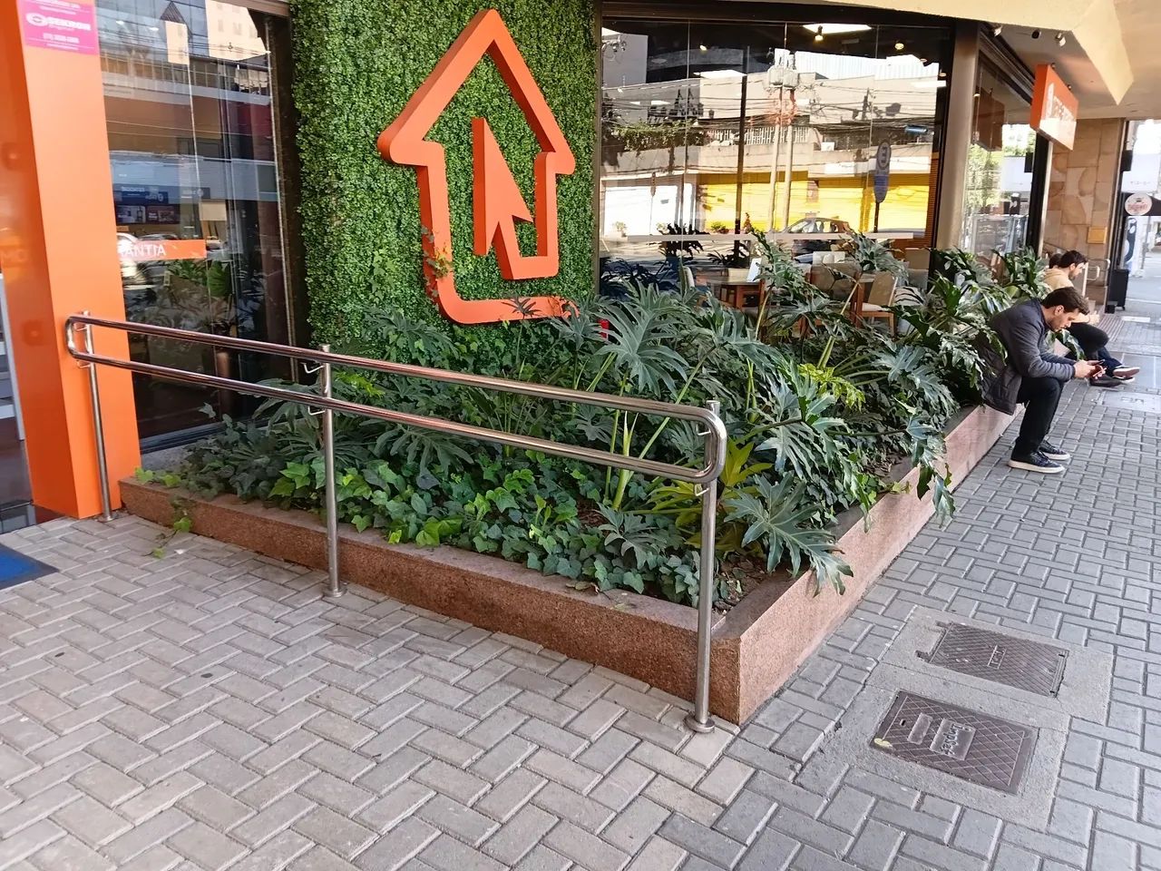 Preciso de Jardineiro com experiência  - Foto 2