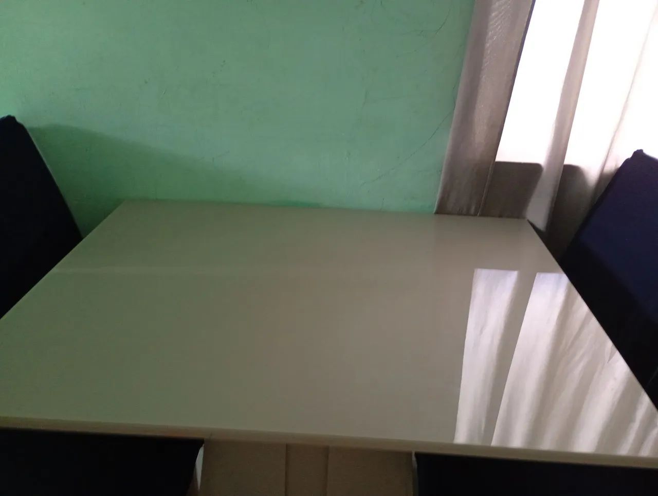 Mesa com quatro cadeiras - Foto 2