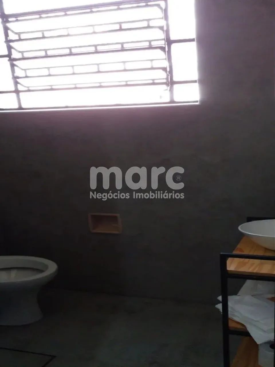 CASA COMERCIAL NO PARAISO COM SALAS , QUINTAL E 2 VAGAS PARA LOCAÇÃO - Foto 9