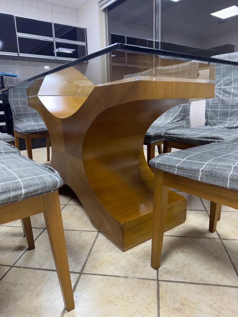 Mesa de jantar com 8 cadeiras  - Foto 4
