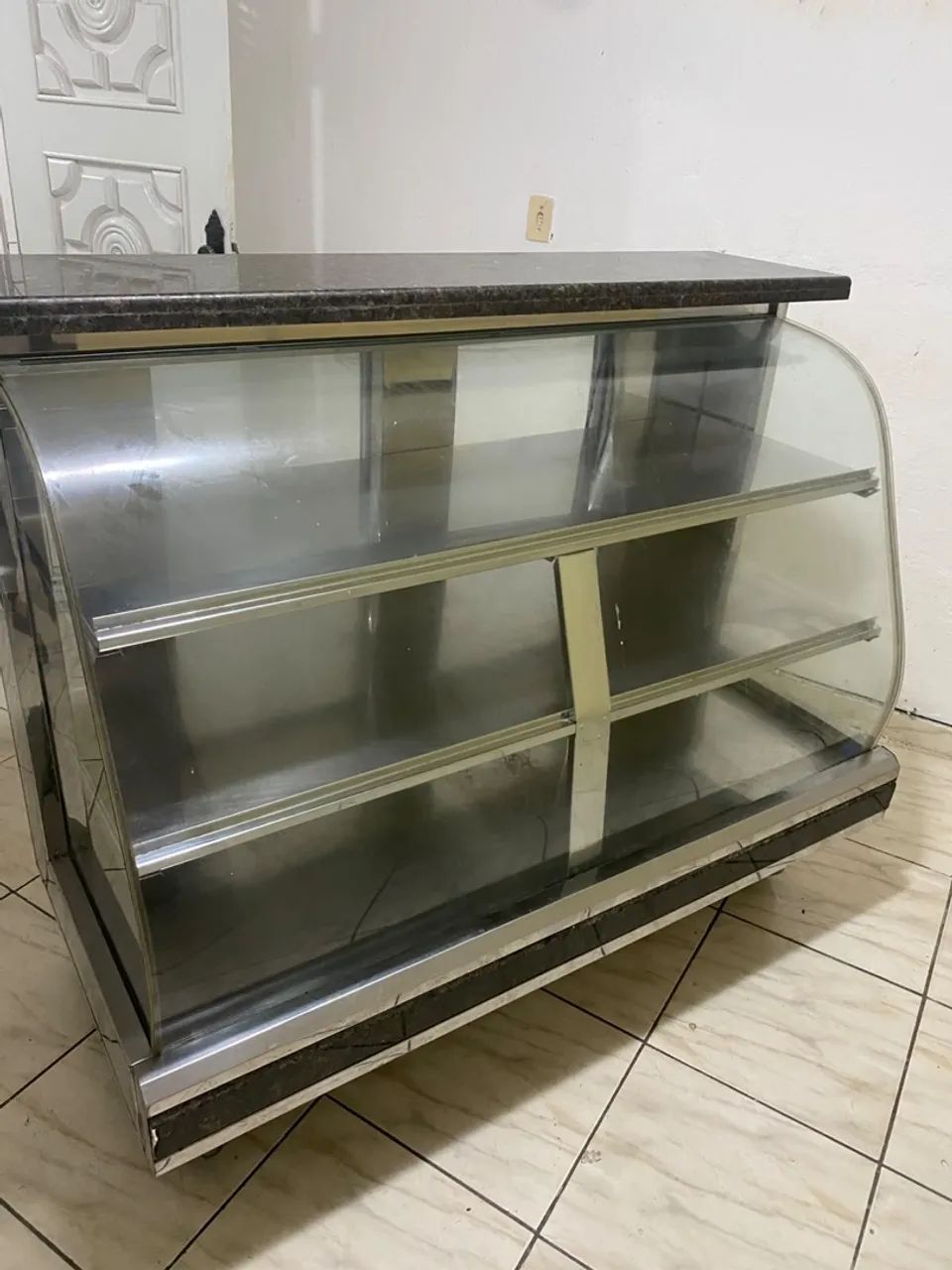 Balcão expositor vitrine (granito e aço inox) Natural - Foto 2