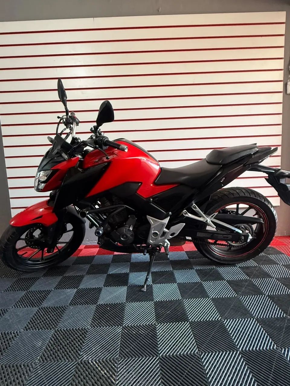 CB TWISTER 300F 2023 (Bem conservada)