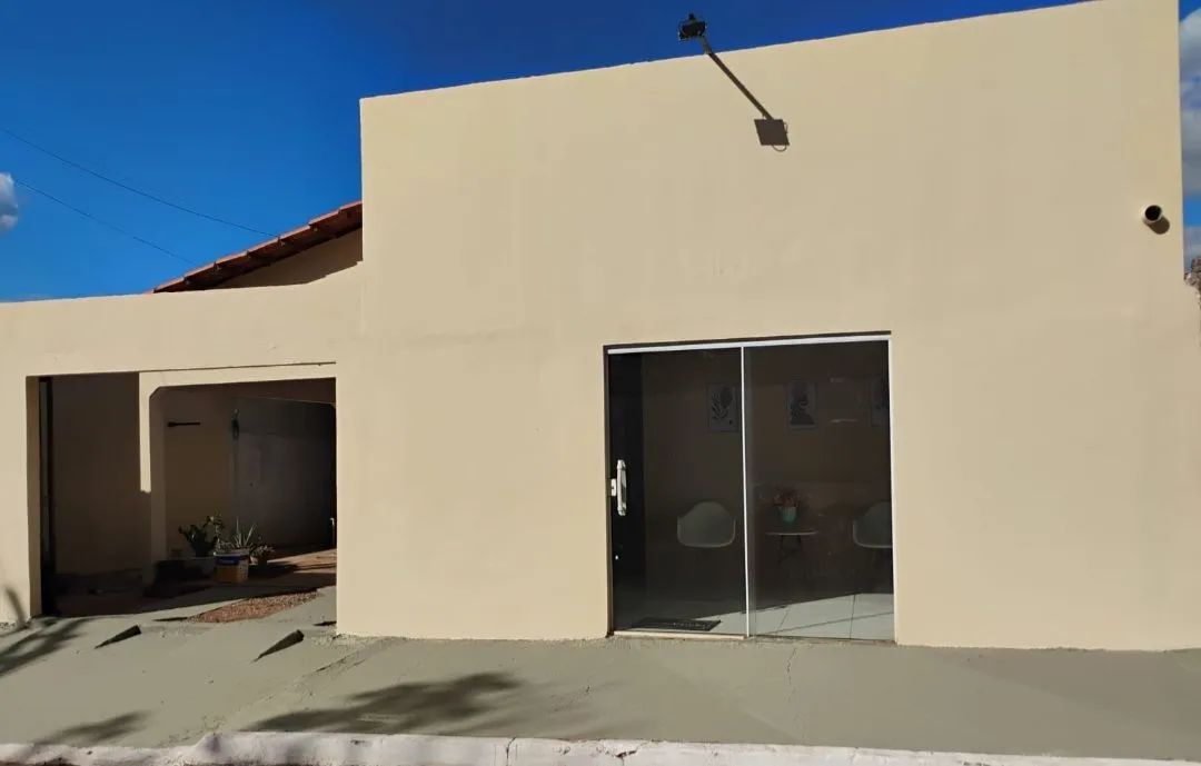 Vendo casa com salas comercias