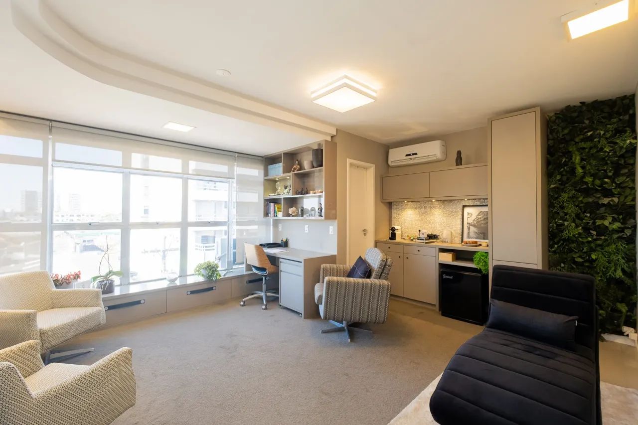 Sala comercial à venda no Edifício Jatobá, Centro - 90 m², totalmente reformada, com móvei - Foto 4