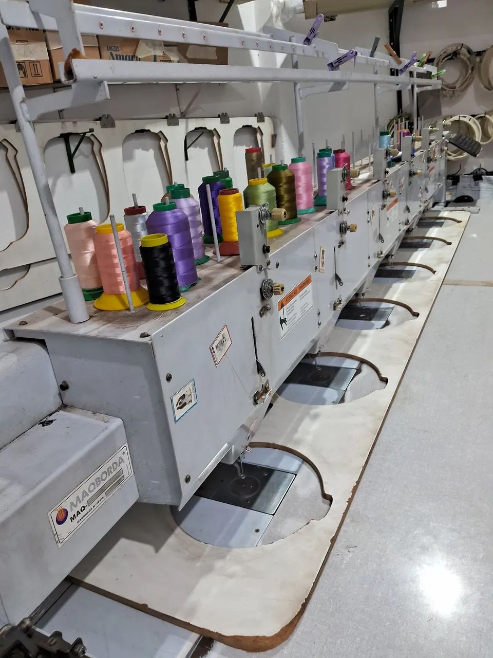 Máquina de bordar Maqborda 6 cabeças 