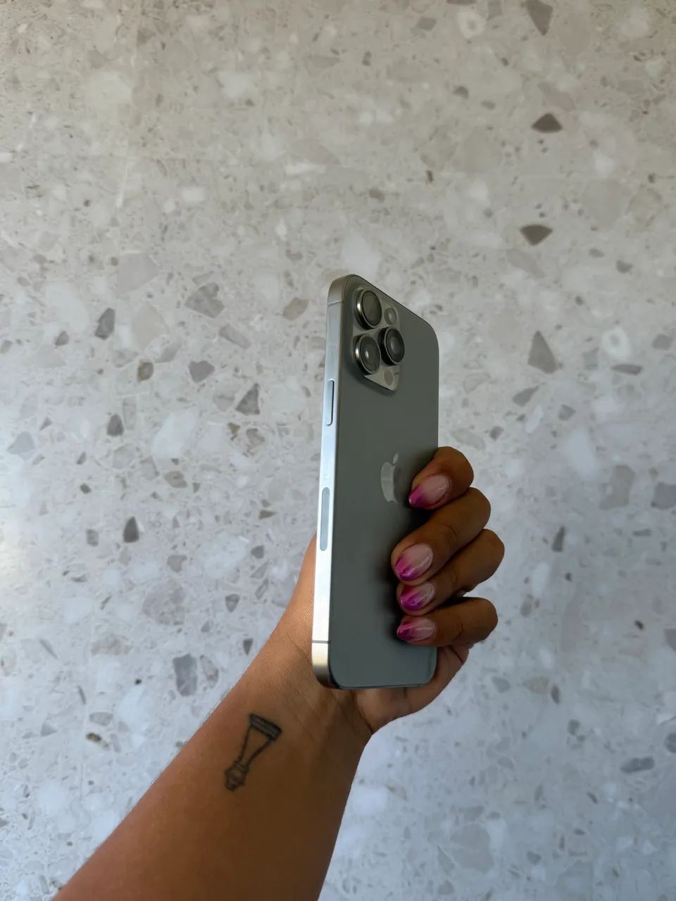 iPhone 15 Pro Max 256GB - Foto 2