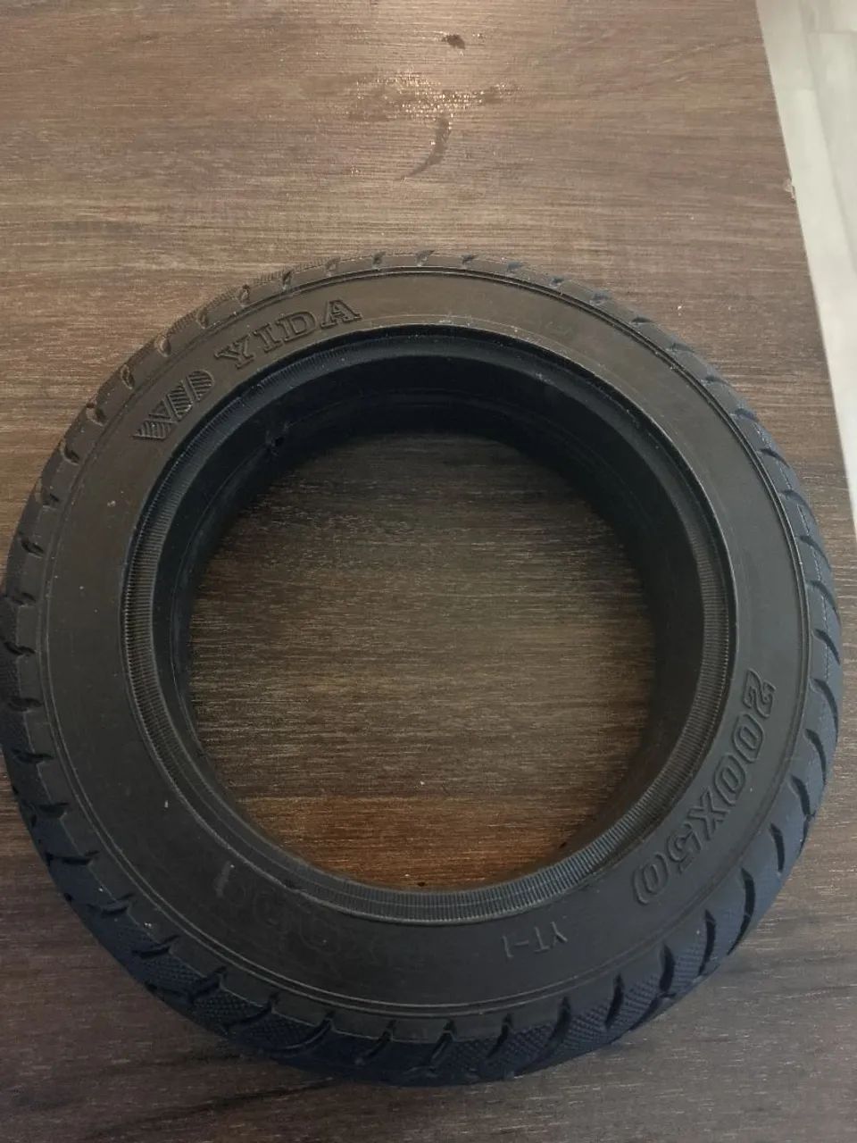 Pneu Maciço 200x50 Drift 8 Polegadas.