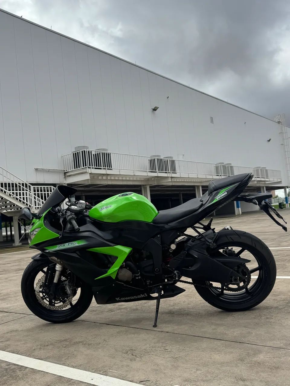 Kawasaki Zx-6r 636cc 2015 - 1503071580 | OLX