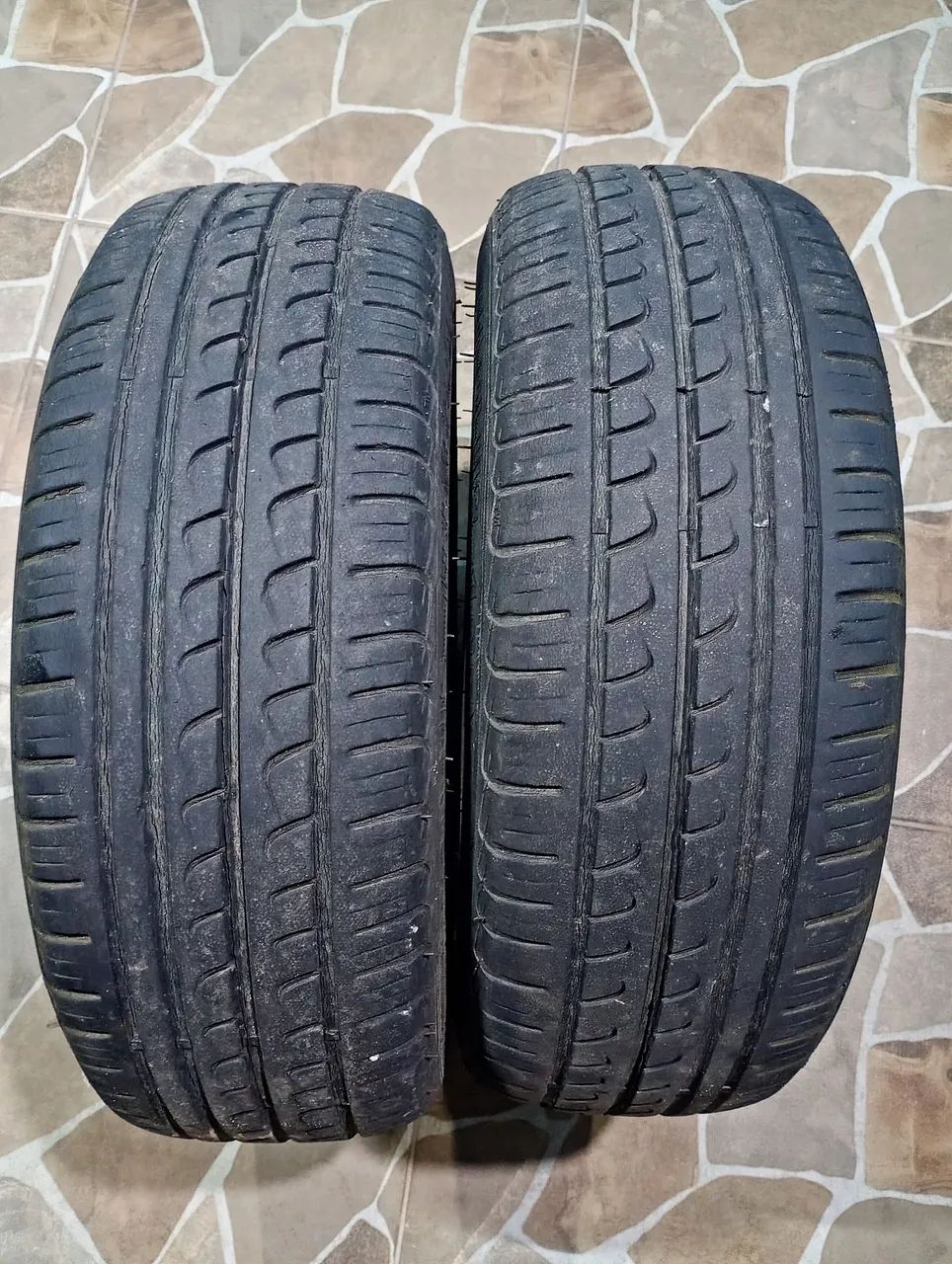 Pneu aro 14