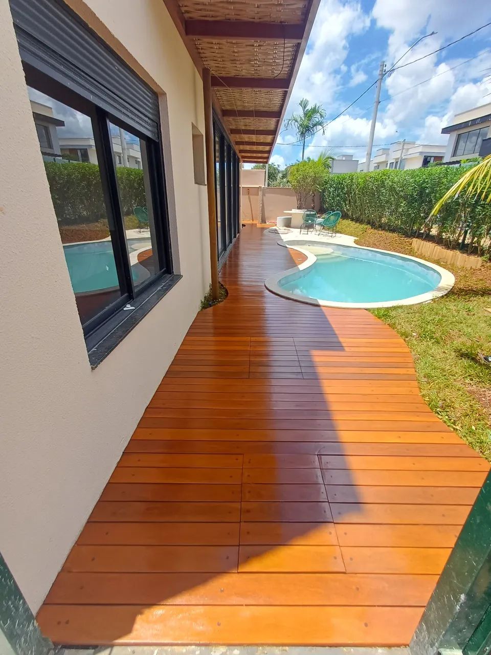 Montador de portas ,deck ,pergolados e forrros