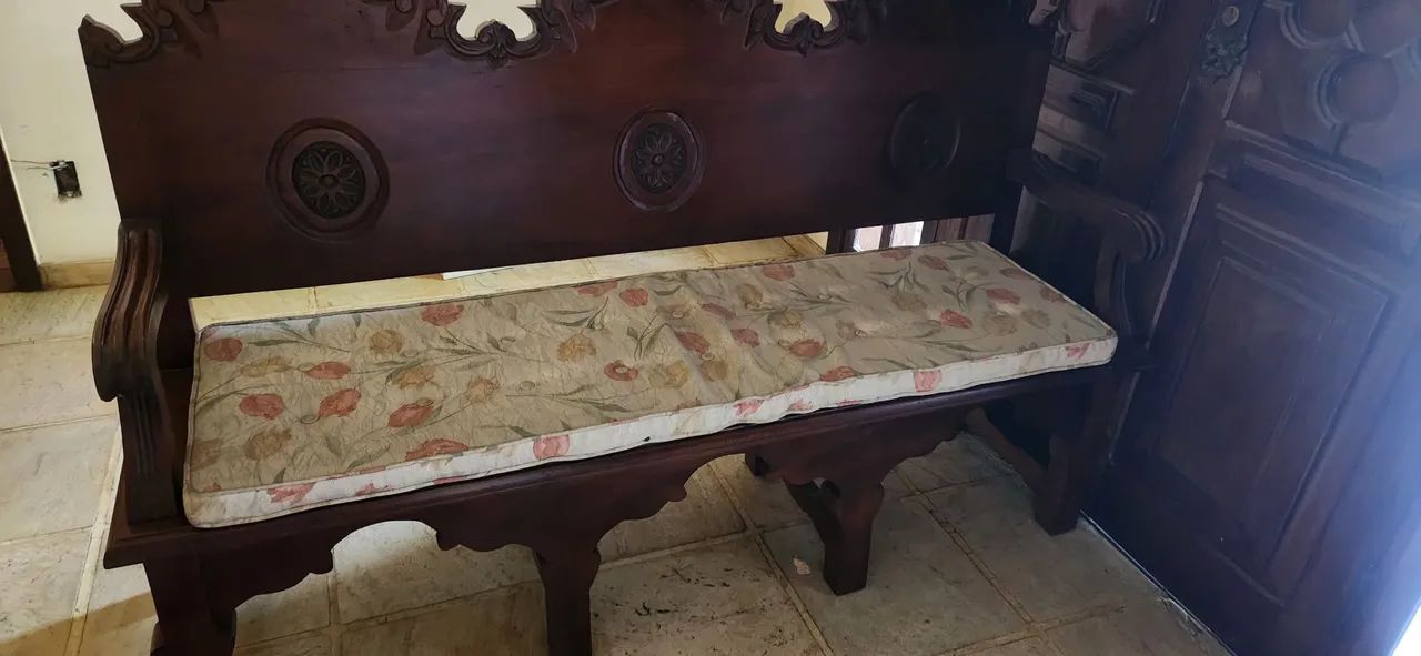 Banco de madeira maciça 64962151326594125