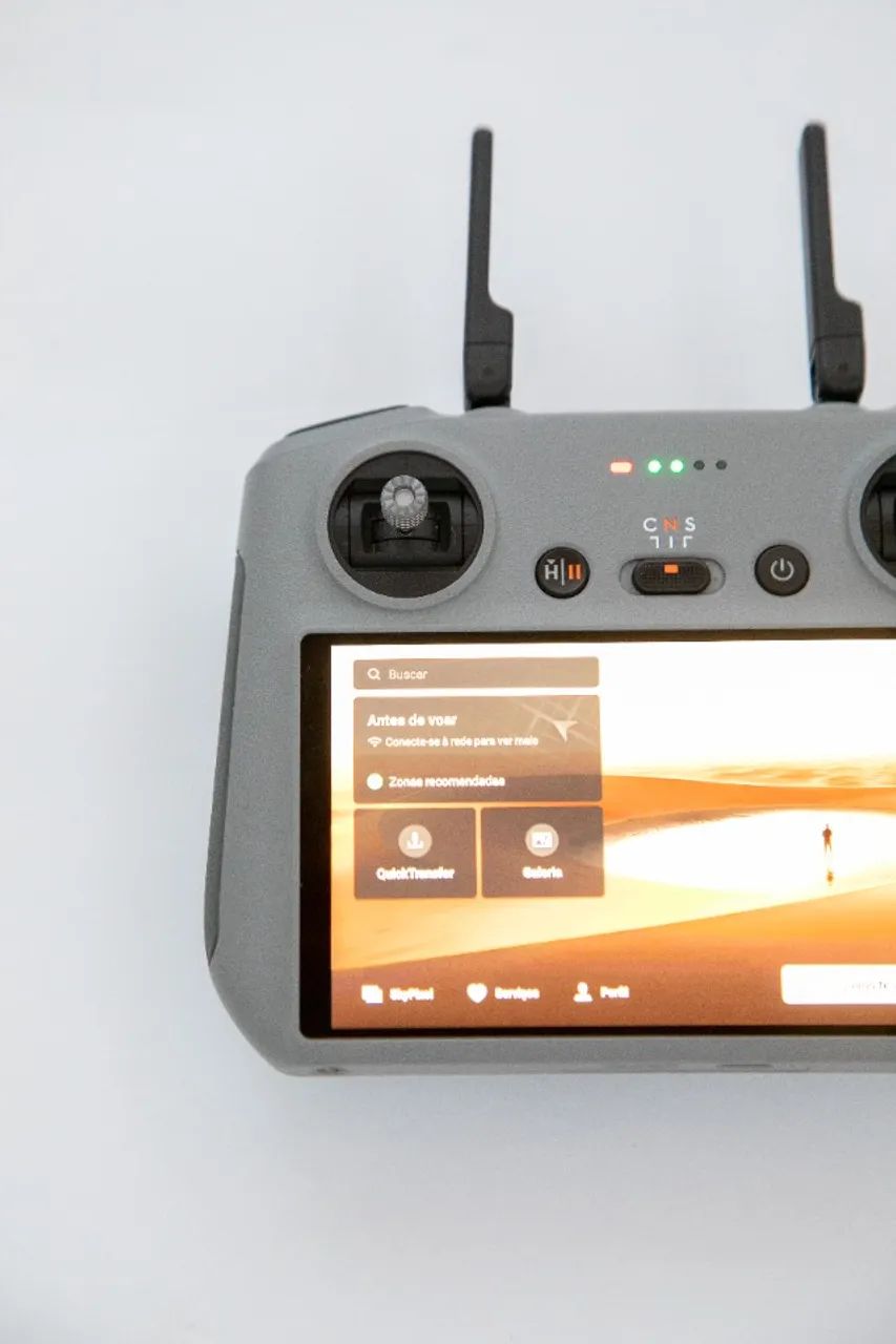 Drone DJI FLip com controle com Tela - Foto 4
