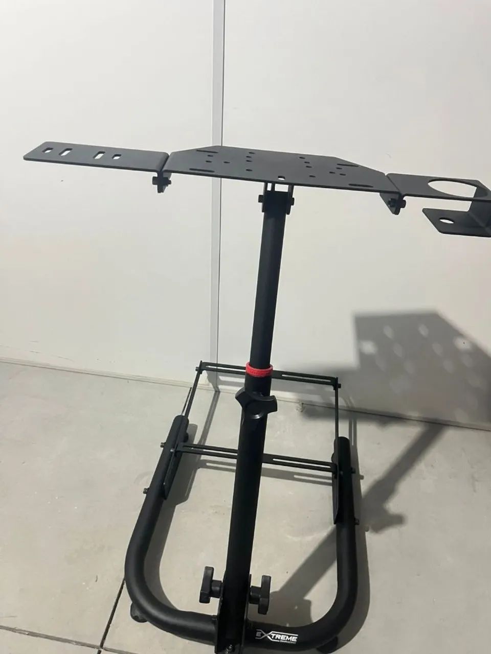 Suporte p/volante Logitech Cockpit Extreme