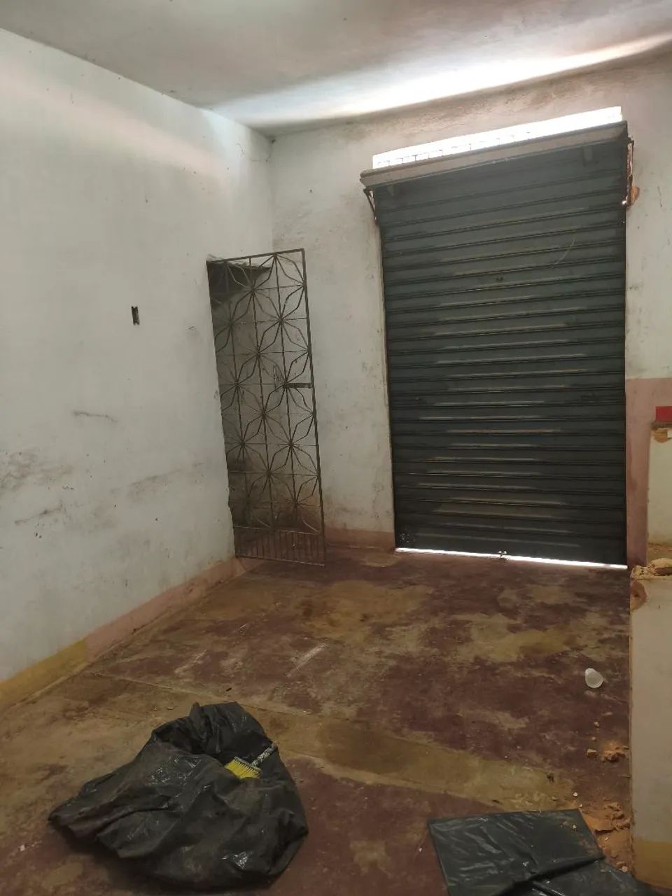 Casa de esquina com ponto comercial e 4 quartos - Foto 5