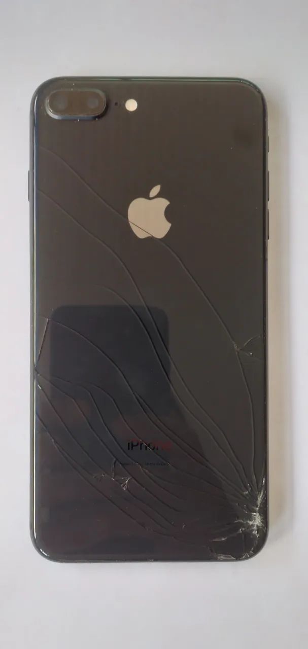 iPhone 8 Plus 64GB - Tela Original - Bateria Foxconn 100