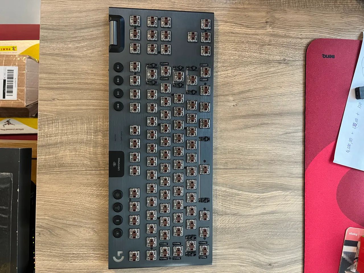 Teclado Logitech G915 TKL RGB Lightsync  - Foto 2